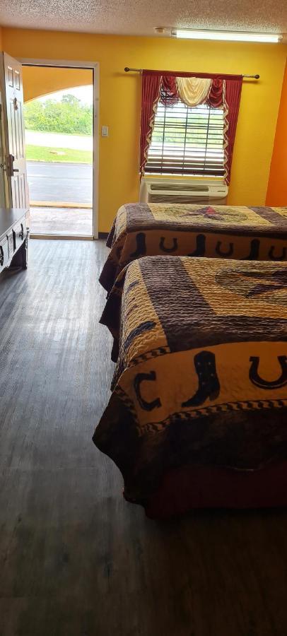 Chaparral Motel Hallettsville 외부 사진