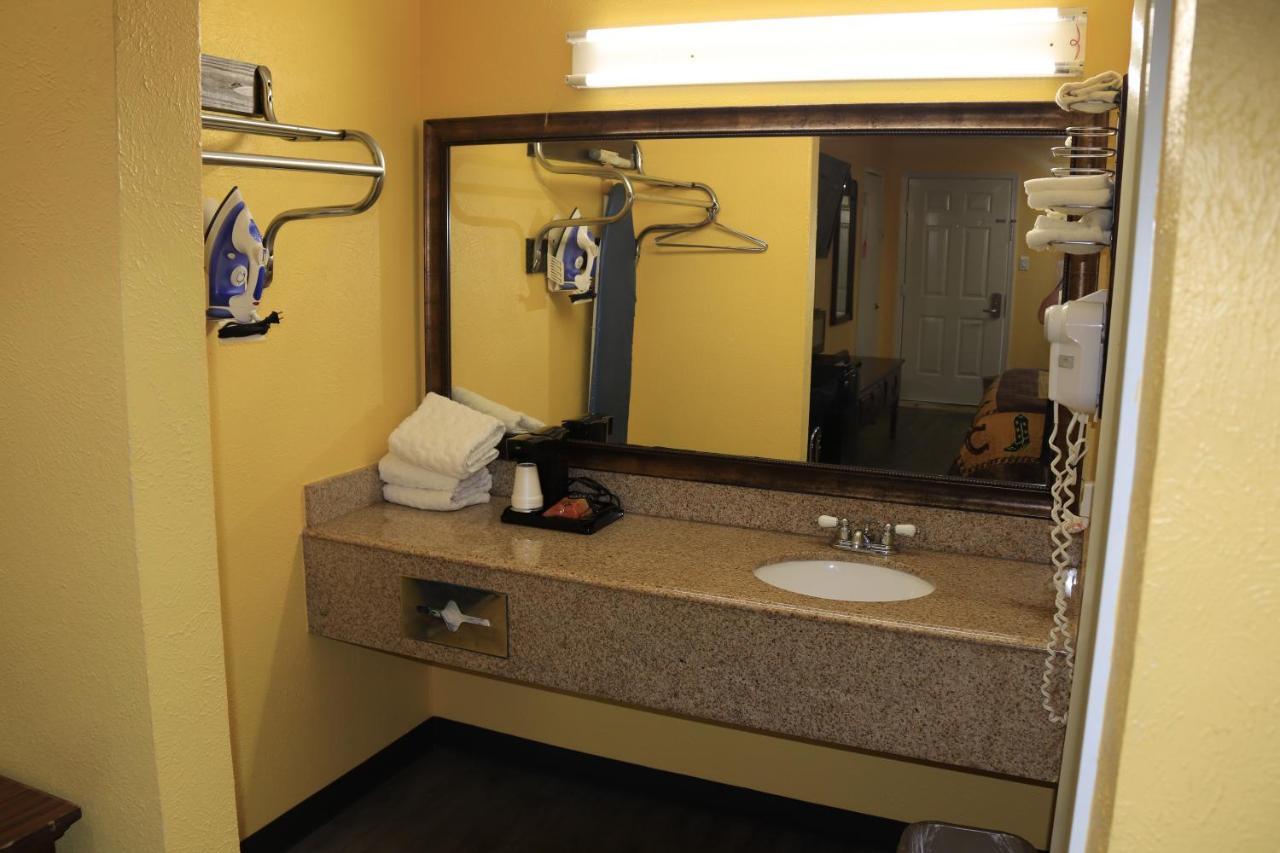 Chaparral Motel Hallettsville 외부 사진